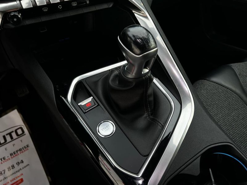 PEUGEOT 3008 SUV 2018