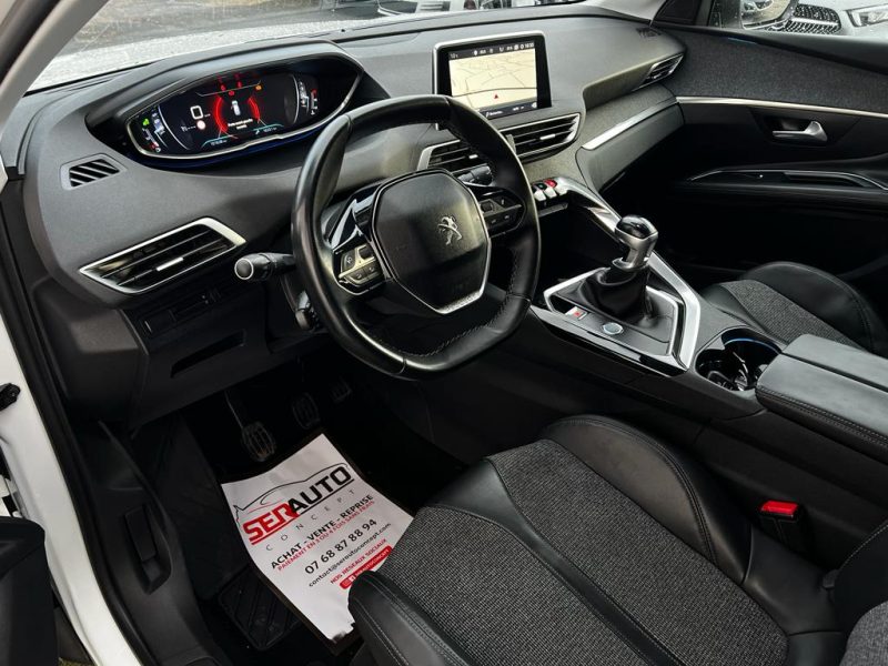 PEUGEOT 3008 SUV 2018