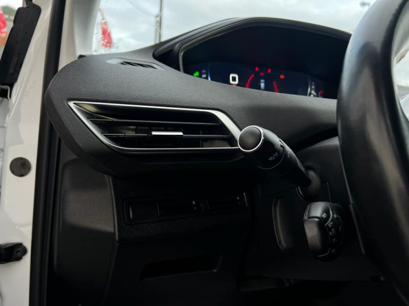 PEUGEOT 3008 SUV 2018