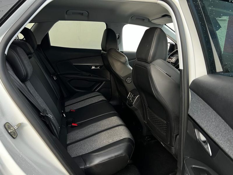 PEUGEOT 3008 SUV 2018