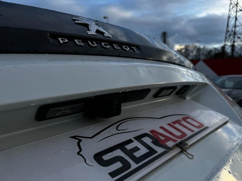 PEUGEOT 3008 SUV 2018