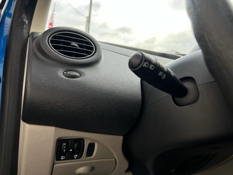 RENAULT TWINGO II 2009