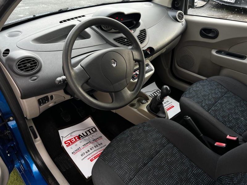 RENAULT TWINGO II 2009