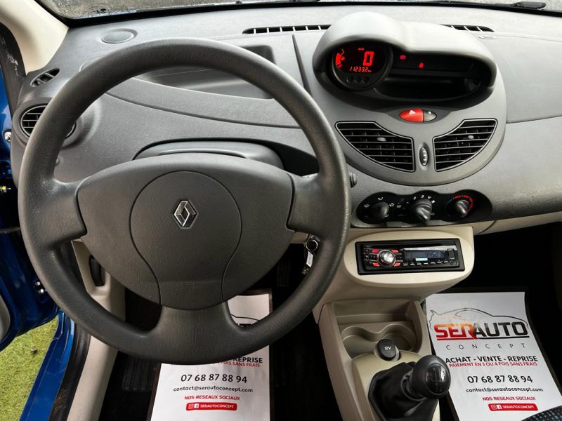 RENAULT TWINGO II 2009
