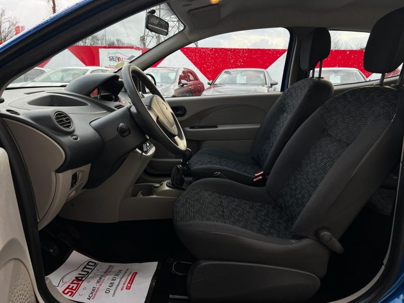 RENAULT TWINGO II 2009