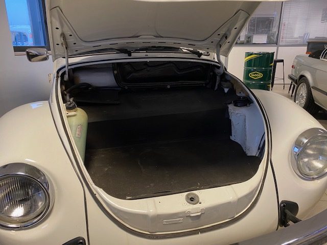 VOLKSWAGEN COCCINELLE DÉCAPOTABLE 1974