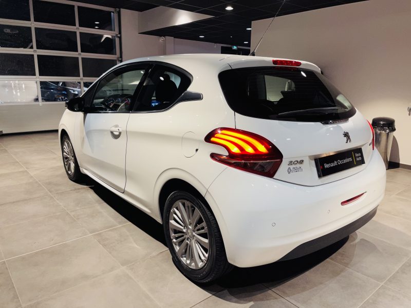 PEUGEOT 208 I 2016