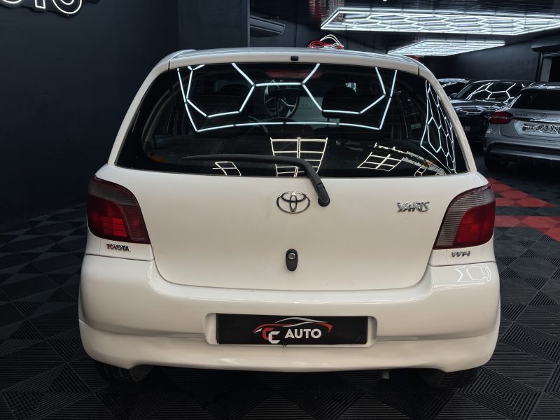 TOYOTA YARIS 2002