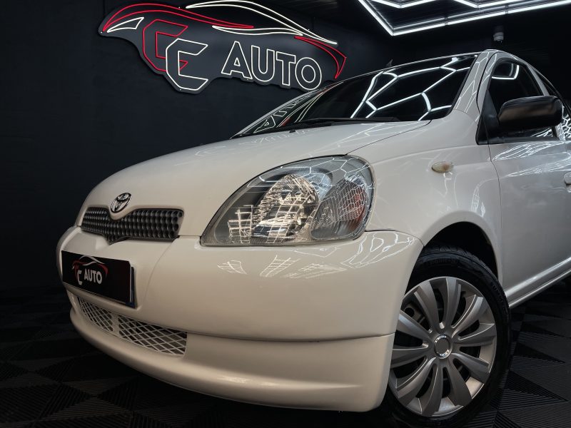 TOYOTA YARIS 2002