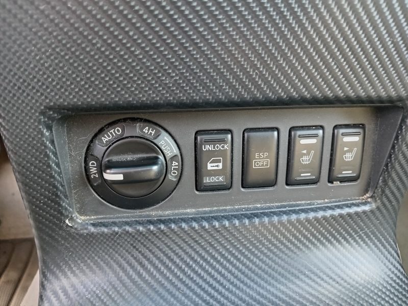 NISSAN PATHFINDER III 2006