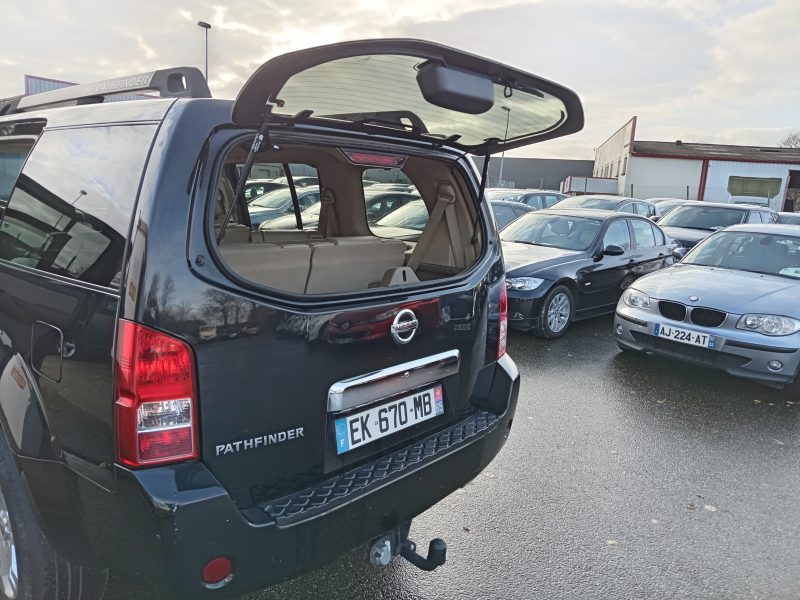 NISSAN PATHFINDER III 2006