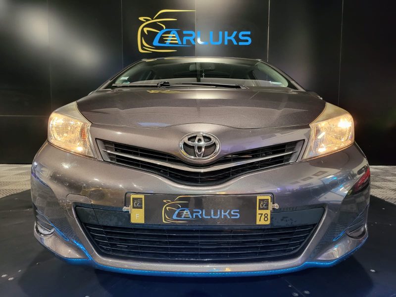 1.3 99cv Boite Auto / Toit Pano / historique complet TOYOTA