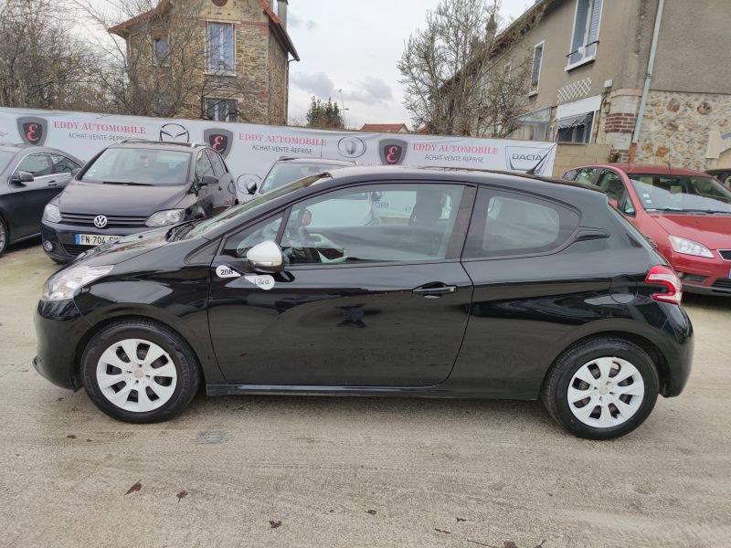 PEUGEOT 208 I 2015
