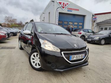 PEUGEOT 208 I 2015