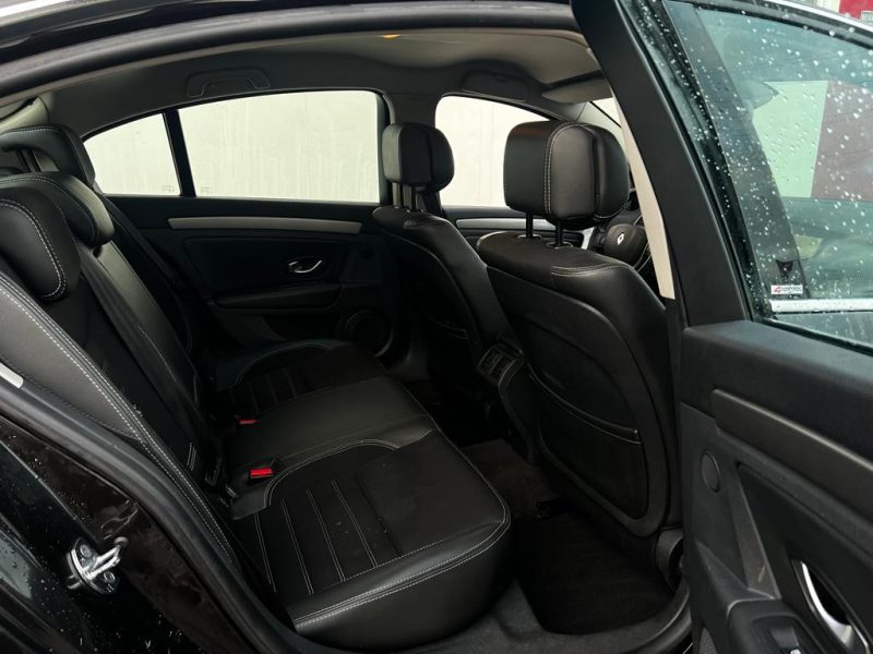 RENAULT LAGUNA III 2012