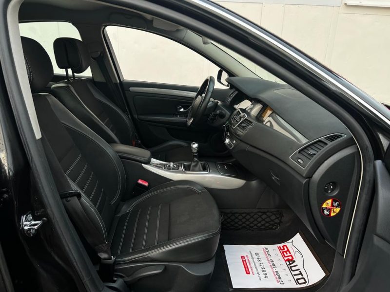 RENAULT LAGUNA III 2012