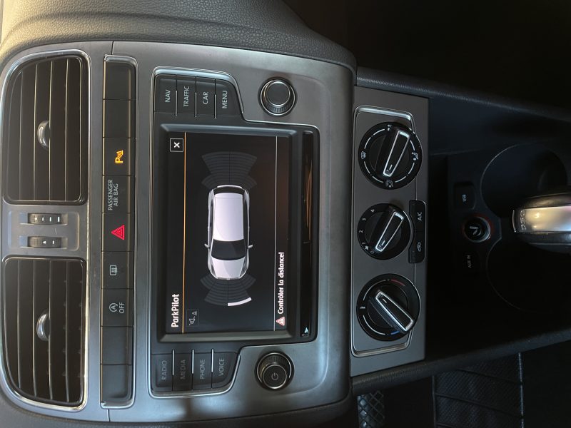 VOLKSWAGEN POLO V 2015