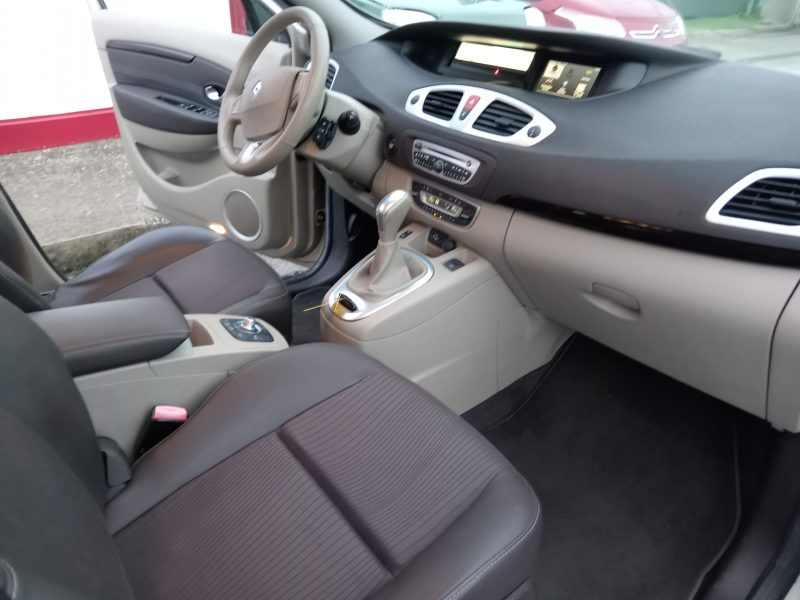 RENAULT SCENIC III 2009
