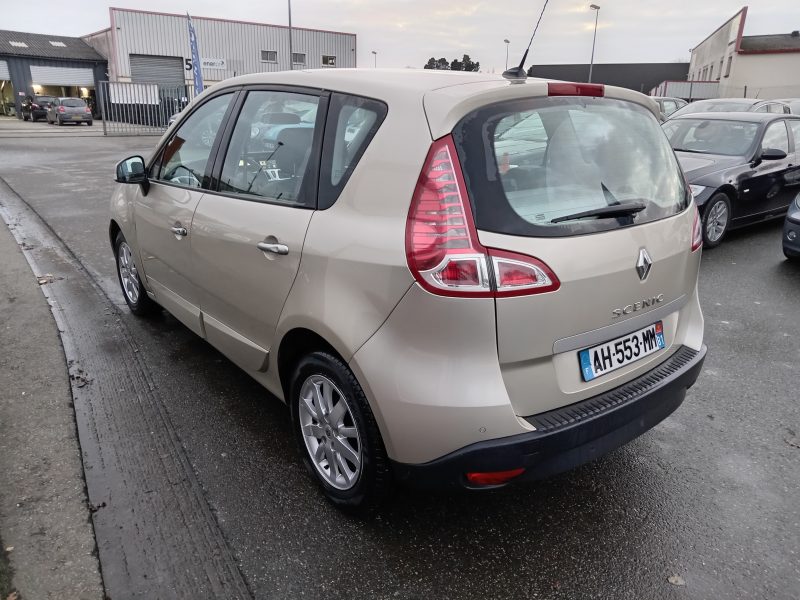 RENAULT SCENIC III 2009