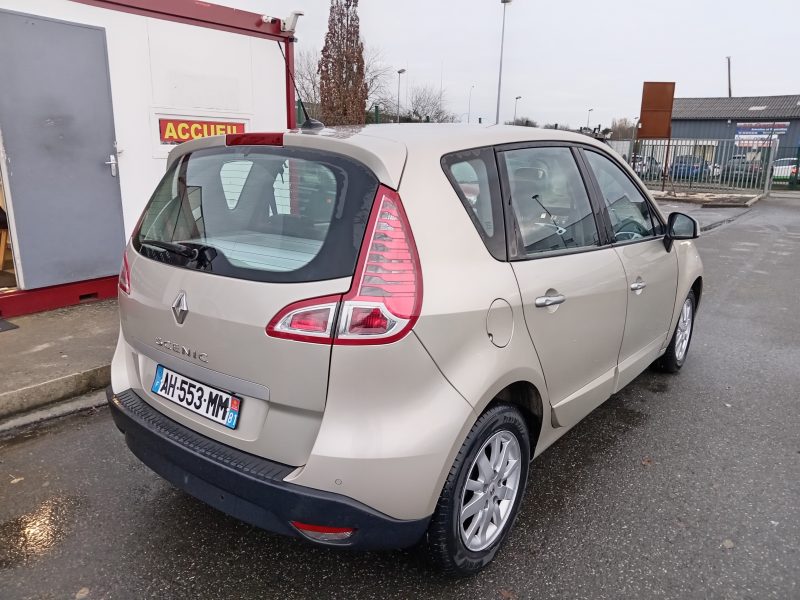 RENAULT SCENIC III 2009