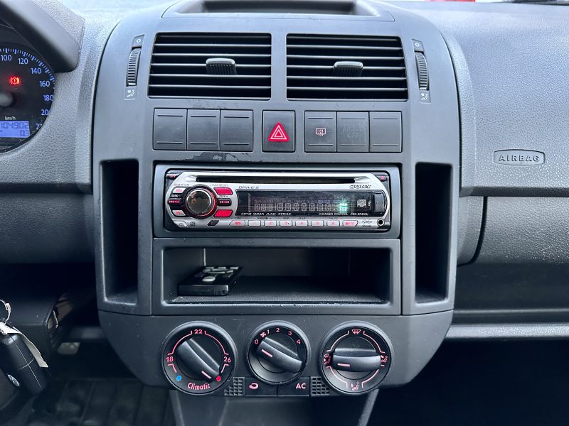 VOLKSWAGEN POLO 2007