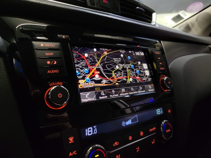 NISSAN QASHQAI 1.3 DIG-T 140cv TEKNA / TOIT PANO+CAMERA 360°+ATTELAGE/