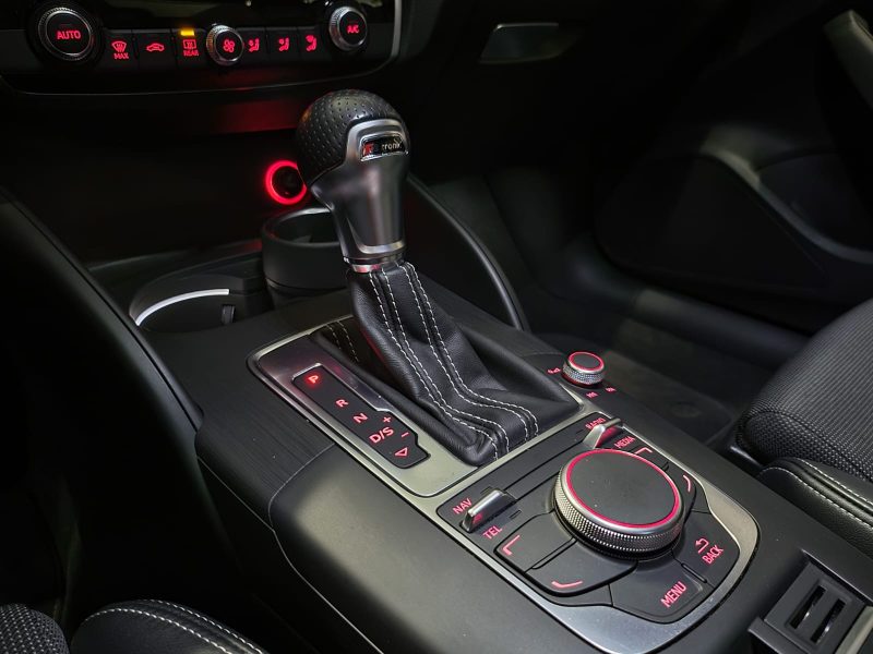 AUDI A3 2.0 TDI 150cv S-LINE / MODES DE CONDUITE+GPS+AIDE AU PARKING/