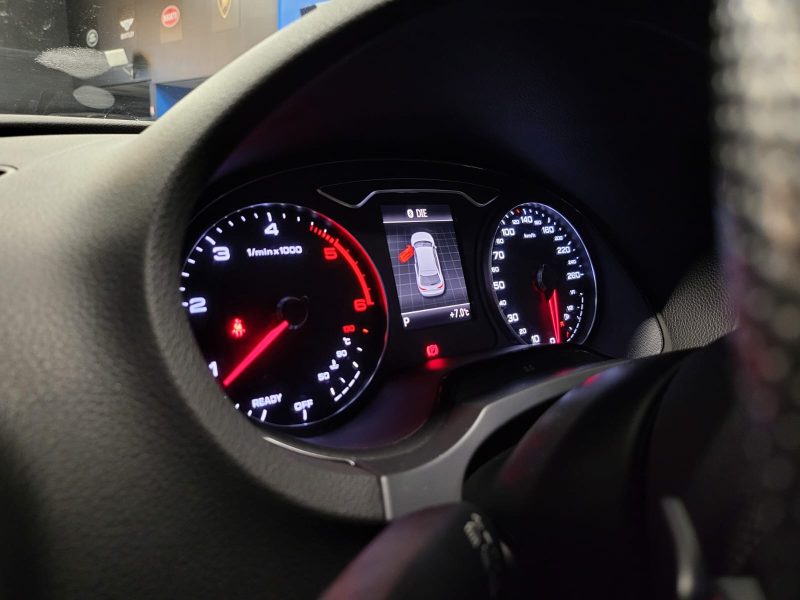 AUDI A3 2.0 TDI 150cv S-LINE / MODES DE CONDUITE+GPS+AIDE AU PARKING/