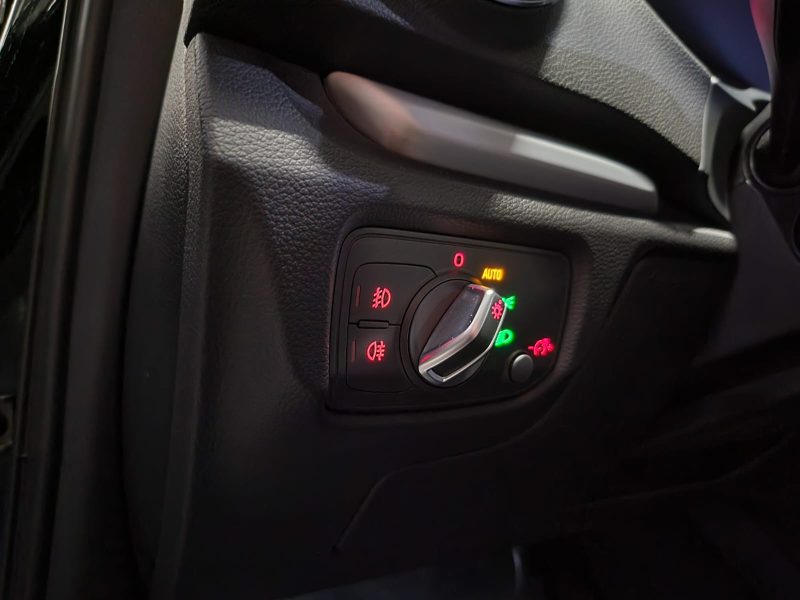 AUDI A3 2.0 TDI 150cv S-LINE / MODES DE CONDUITE+GPS+AIDE AU PARKING/