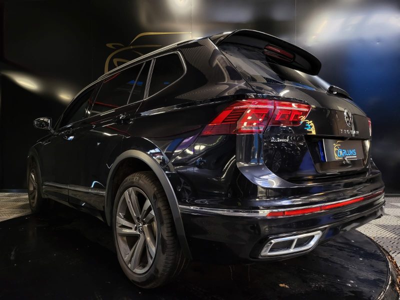 VOLKSWAGEN TIGUAN ALLSPACE 2.0 TDi DSG7 150cv R-LINE / TOIT OUVRANT / CARPLAY / LUMIERE D'AMBIANCE 