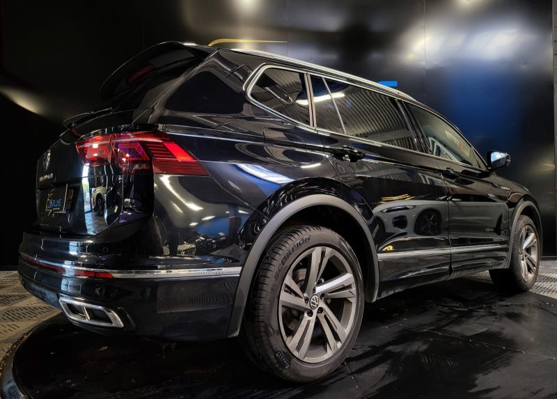 VOLKSWAGEN TIGUAN ALLSPACE 2.0 TDi DSG7 150cv R-LINE / TOIT OUVRANT / CARPLAY / LUMIERE D'AMBIANCE 