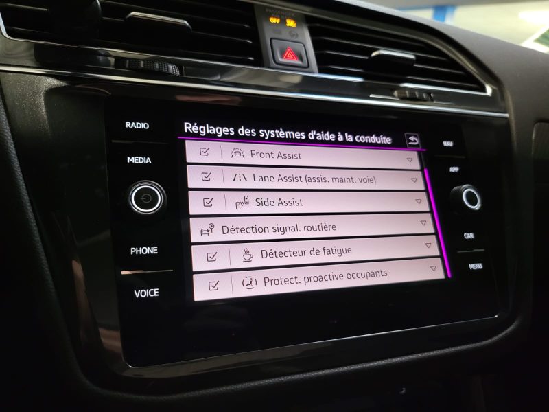 VOLKSWAGEN TIGUAN ALLSPACE 2.0 TDi DSG7 150cv R-LINE / TOIT OUVRANT / CARPLAY / LUMIERE D'AMBIANCE 