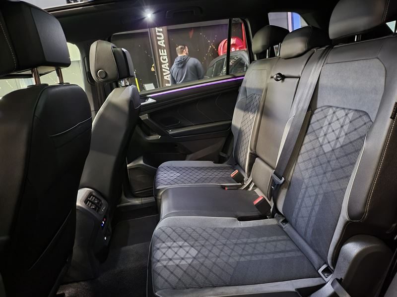 VOLKSWAGEN TIGUAN ALLSPACE 2.0 TDi DSG7 150cv R-LINE / TOIT OUVRANT / CARPLAY / LUMIERE D'AMBIANCE 