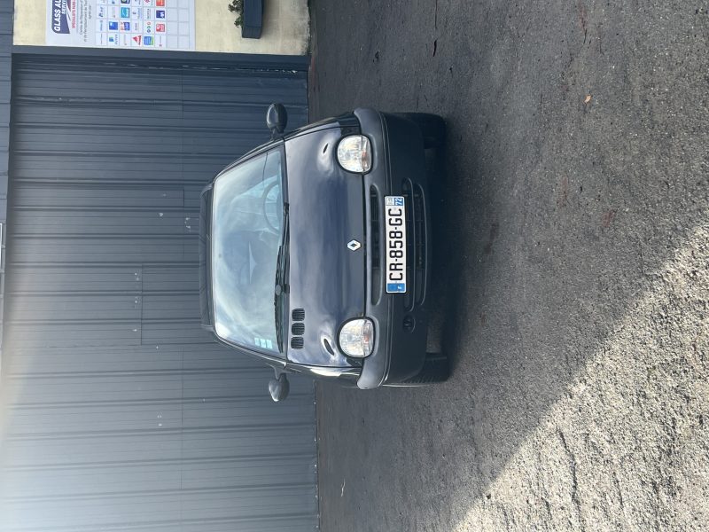 RENAULT TWINGO I 2003