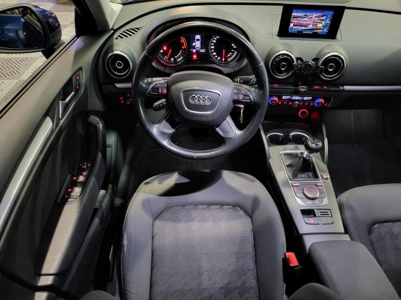 1.2 TFSI 110 cv AMBITION / RADAR AR / REGULATEUR / GPS