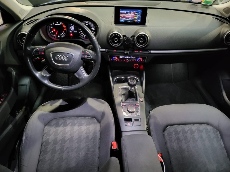 1.2 TFSI 110 cv AMBITION / RADAR AR / REGULATEUR / GPS