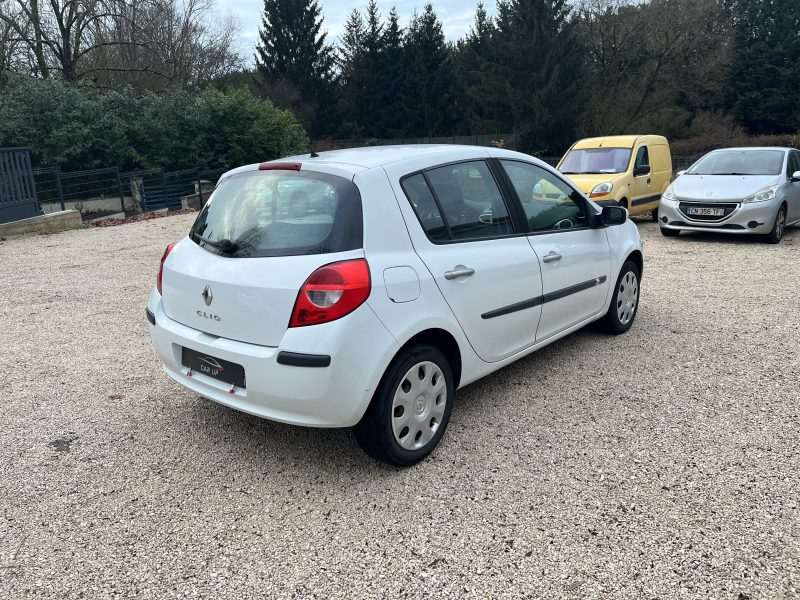 RENAULT CLIO 2009