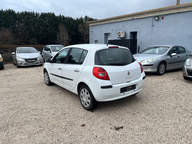 RENAULT CLIO 2009