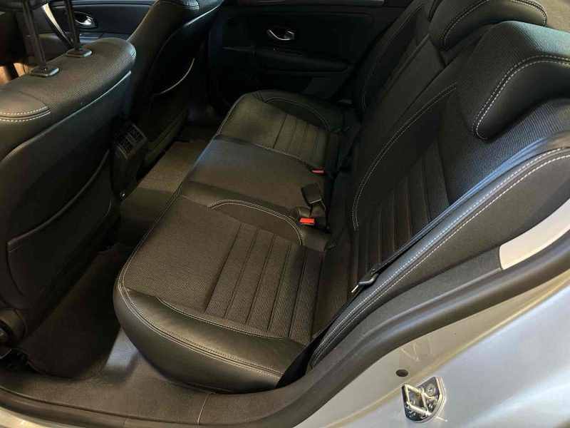 RENAULT LAGUNA III 2009