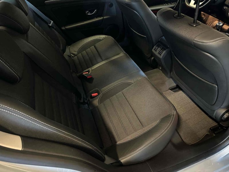 RENAULT LAGUNA III 2009