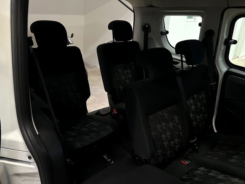 OPEL COMBO 1.4 95CH 7PL