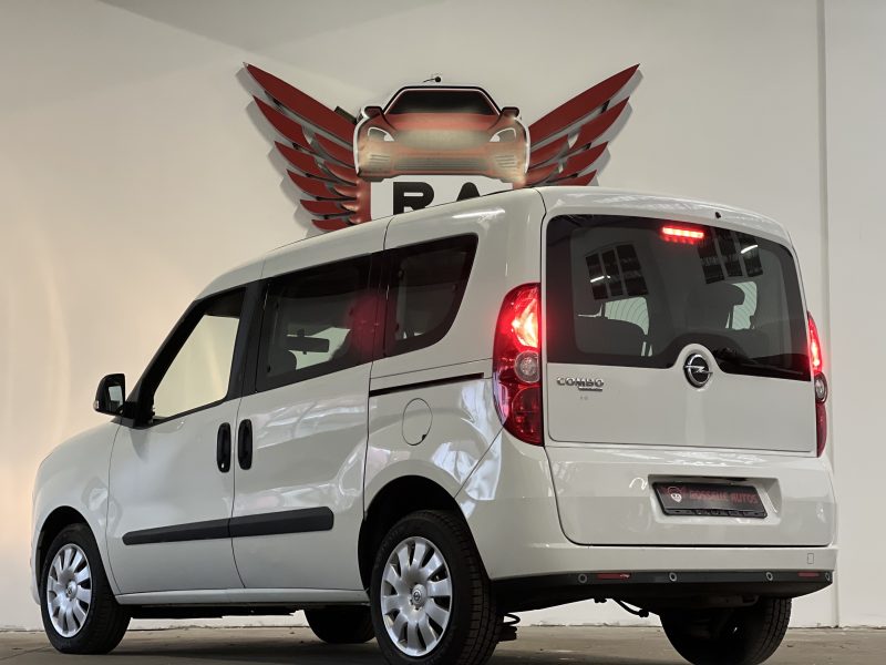 OPEL COMBO 1.4 95CH 7PL