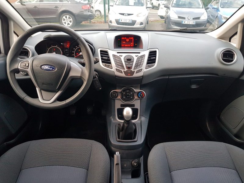 FORD  FIESTA V 1.25i 82CV TREND