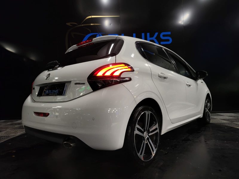PEUGEOT 208 1.2 THP PURETECH 110cv GT LINE /CARPLAY / RADAR ARRIERE