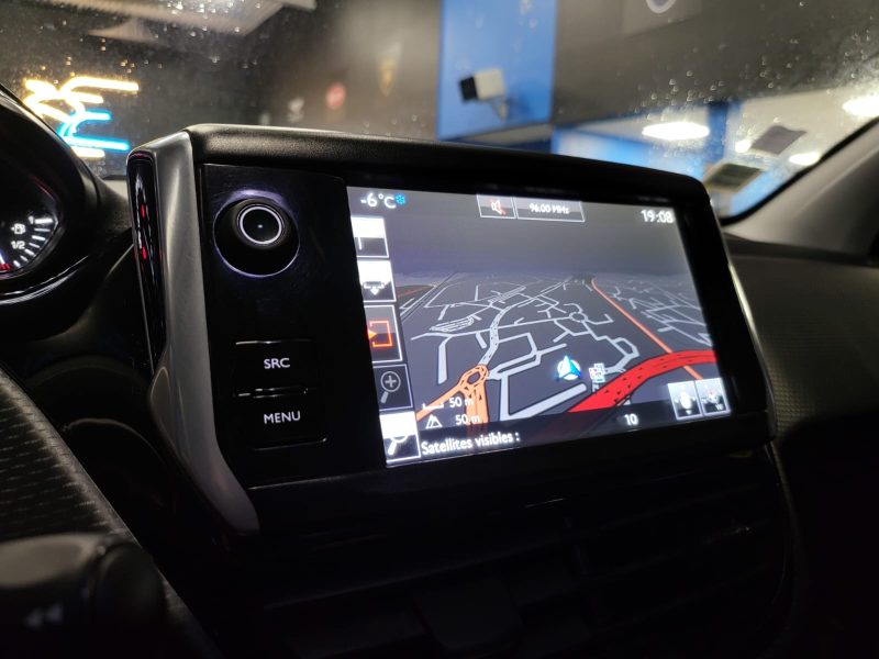 PEUGEOT 208 1.2 THP PURETECH 110cv GT LINE /CARPLAY / RADAR ARRIERE