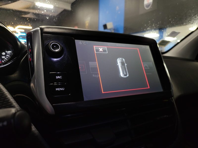 PEUGEOT 208 1.2 THP PURETECH 110cv GT LINE /CARPLAY / RADAR ARRIERE