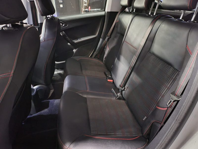 PEUGEOT 208 1.2 THP PURETECH 110cv GT LINE /CARPLAY / RADAR ARRIERE