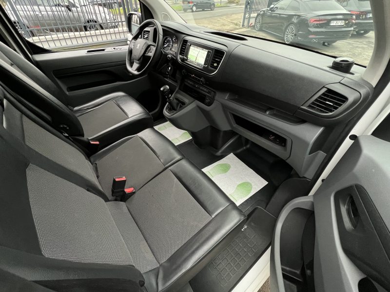 PEUGEOT EXPERT III 1.6 BLUE HDI 115 Cv MOYEN / 3 PLACES GPS CARPLAY & ANDROID - GARANTIE 6 MOIS