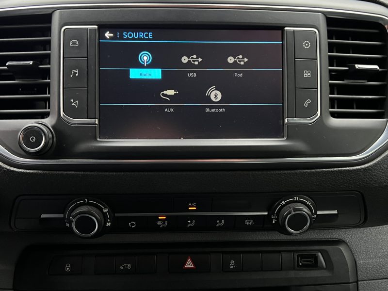 PEUGEOT EXPERT III 1.6 BLUE HDI 115 Cv MOYEN / 3 PLACES GPS CARPLAY & ANDROID - GARANTIE 6 MOIS