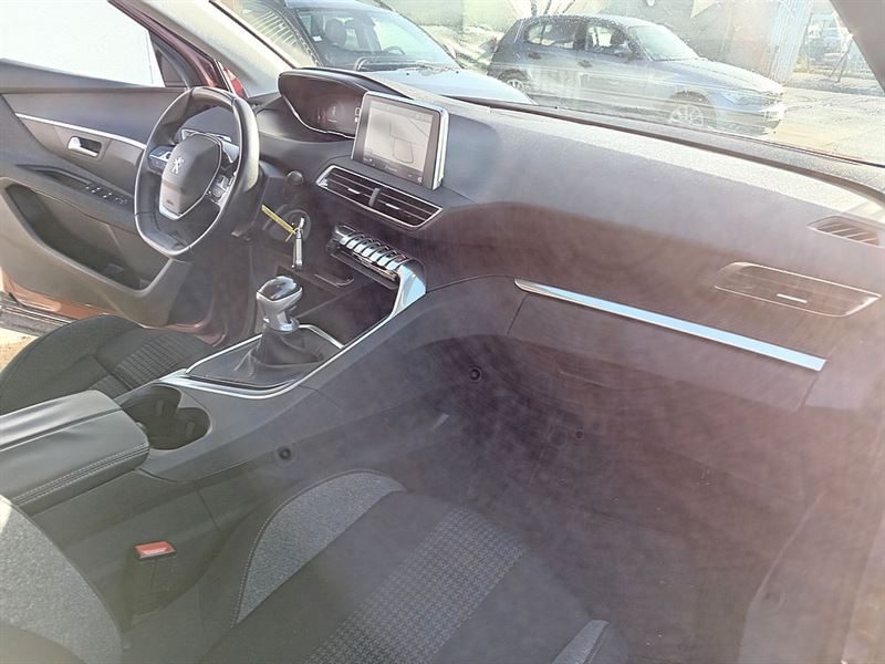 PEUGEOT 3008 SUV 2018